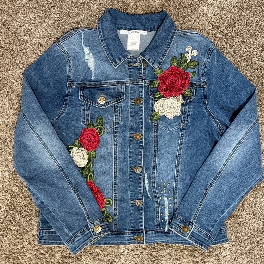 K Jordan Women’s Embroidered Distressed Blue Denim Jean Jacket Size 12 NWOT